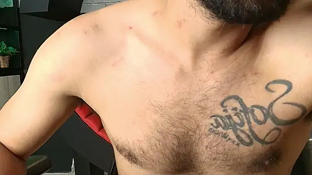 MyStrongSubmissive webcam