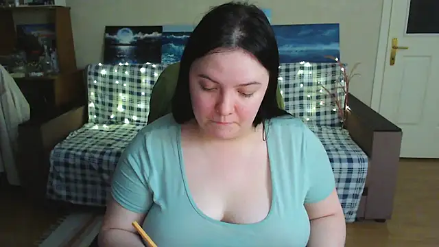 emillybones - EmillyBones's free webcam