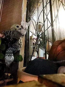 k_lebannon live cam screenshot female on LiveWebCameras – Live Webcams & Video Chat