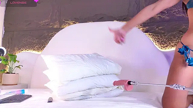 Selene_Brownie webcam