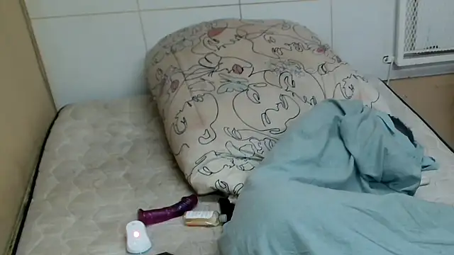 MaturePrettyLady43 webcam