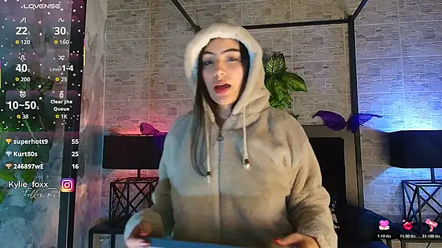 Kylie_Foxx webcam