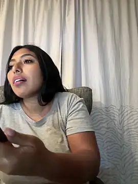 emmyjhonson07 webcam