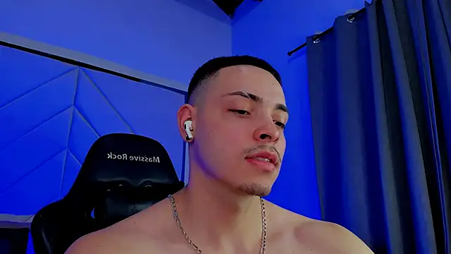 Maxwell_Dupont webcam stripchat model stream image