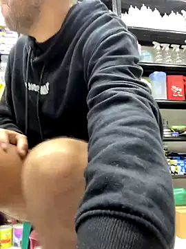 juanzapata33 (M young) - Flash ass + hard dick