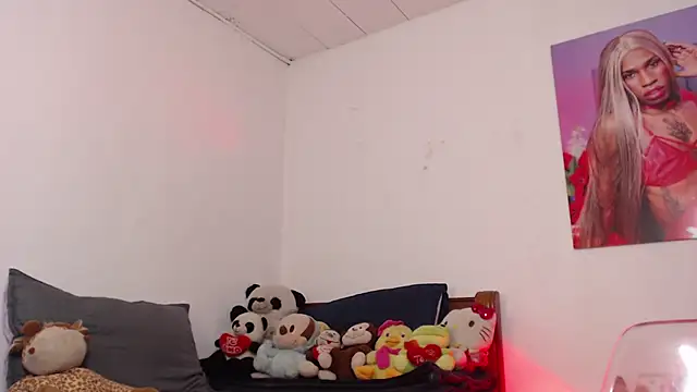 Alissemasiel live cam screenshot tranny on VideoChat.work — Live Cam Directory