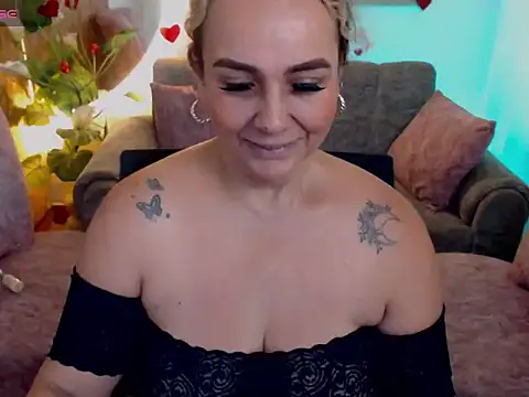 Aunty_milf webcam
