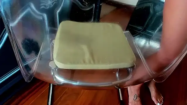 adarabu (F young) - make me wet