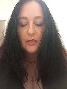 Webcam Model (Bella_862)  is live.Free join now!