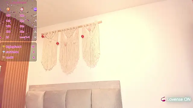 Aliina__Sauvage webcam