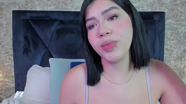 lily_woodz - Lily_Woodz's free webcam - UK Sex Cams