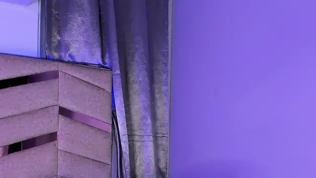 MadissonLee__ webcam