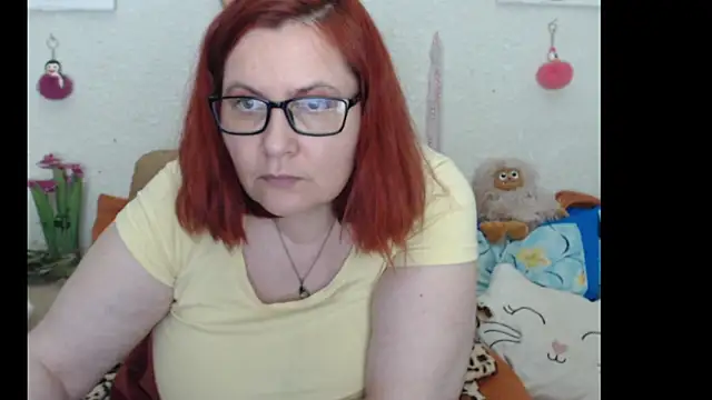 PlayfullMature webcam