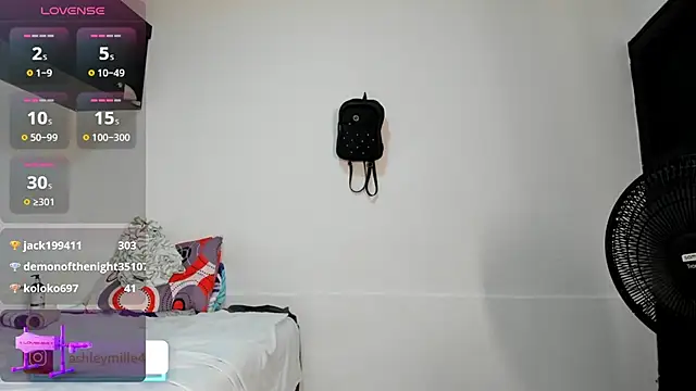 _ashleymiller webcam