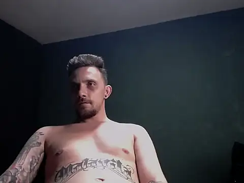 guesswhatbitch webcam