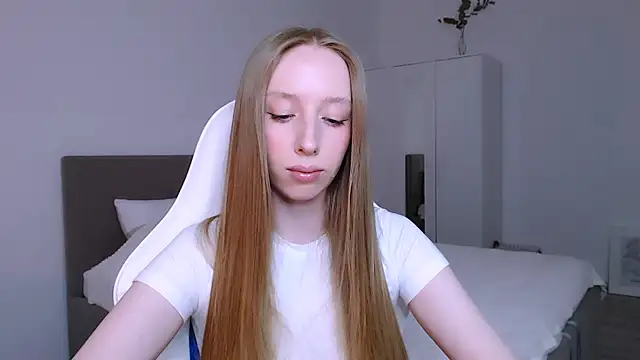 Luna_insniity webcam