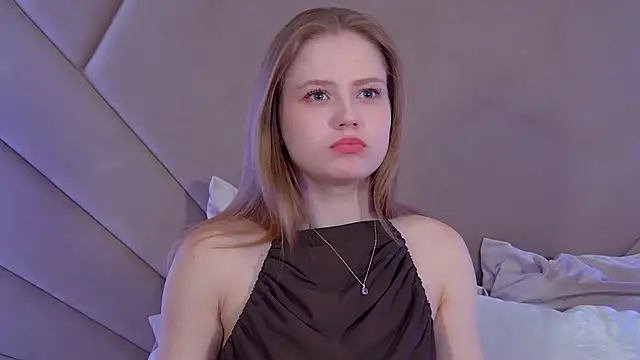 SelinSwarovski webcam