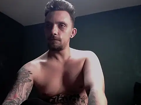 guesswhatbitch webcam