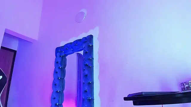 kingoftheuniverse888 webcam