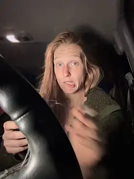 GoldenFlameGoddess webcam