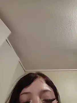 Webcam Model (ALISA_DI)  is live.Free join now!