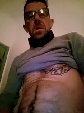 jonyfree1978 (Ask my age) - Esporra