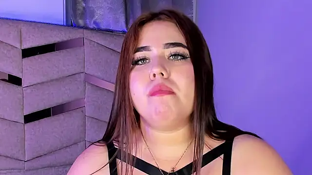 MadissonLee__ webcam