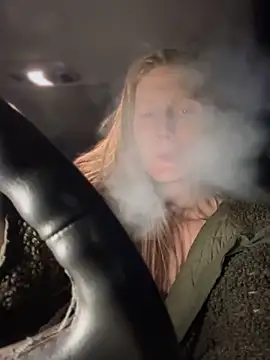 GoldenFlameGoddess live webcam from United States on Ufotopia – Live Cams & Video Chat