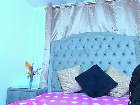 ZamantaANDthalia webcam