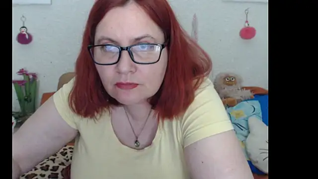 PlayfullMature webcam