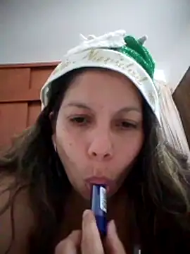 Webcam Model (Carliina_Soussa)  is live.Free join now!