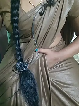 tamil-urvashi (F young) - boobs oill show