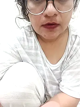 Mahira_sharma01 webcam