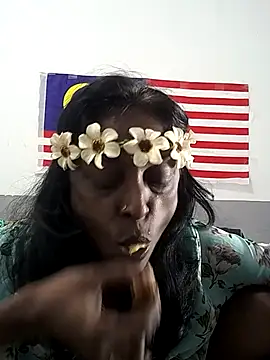 mamakarma1403 webcam