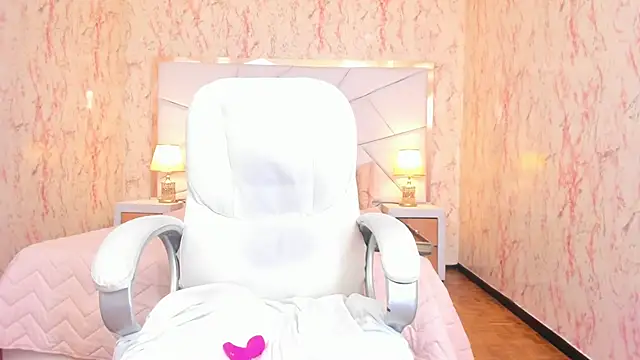 Emily_Whinfre webcam