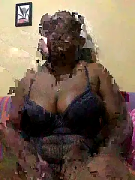 Ebonycurves webcam