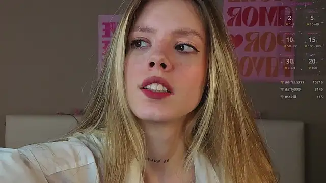 TiffinyMergist webcam