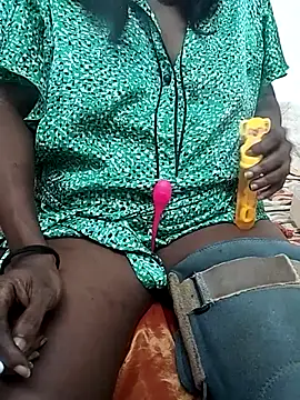 mamakarma1403 webcam