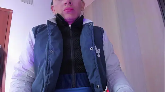 _shantal_smith (F young) - Caress my clitoris up close