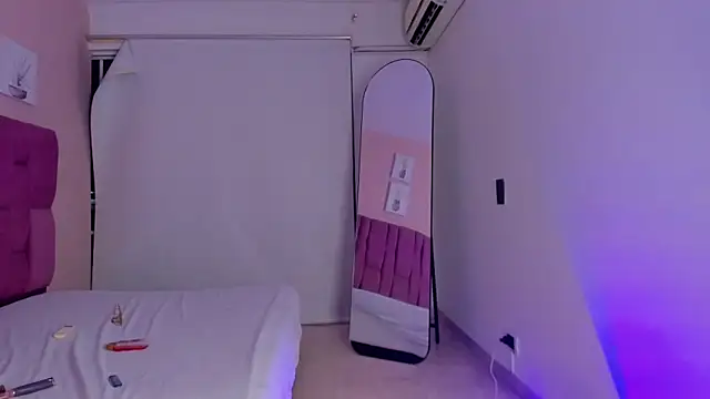 CHANELL_11INCHES webcam