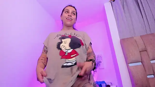 JulianaCarter webcam