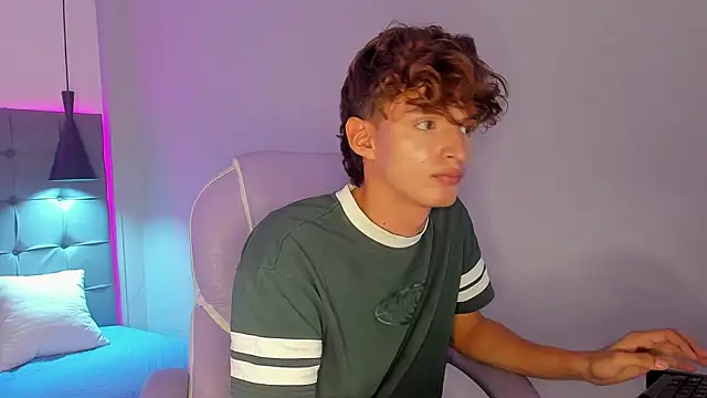 NicolasFerrer18 webcam