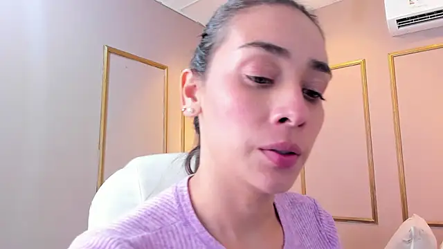 NahimiThompson webcam