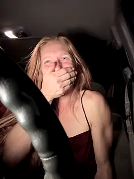 GoldenFlameGoddess webcam