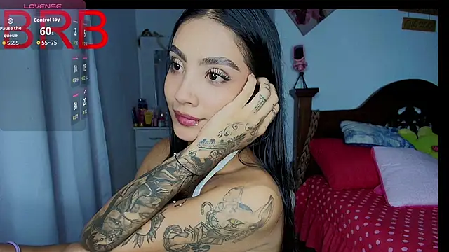 mia_yireth webcam