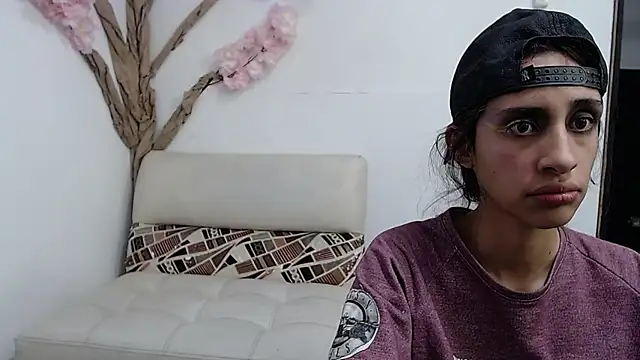 RoxanaCyrano_ webcam