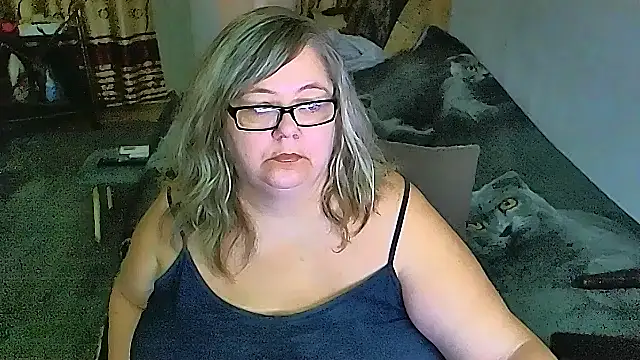 sex2 (F mature) - naked, squirt