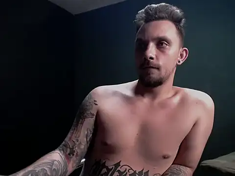 guesswhatbitch webcam