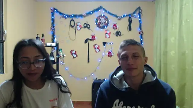 Violet_And_Smith webcam