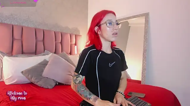 AbellaFox_ webcam